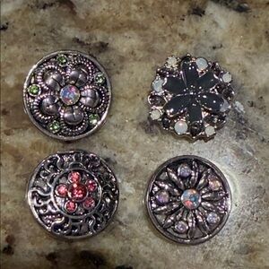 Set of 4 silvertone sparkly snaps for snap-in pendants, bracelets, rings - EUC